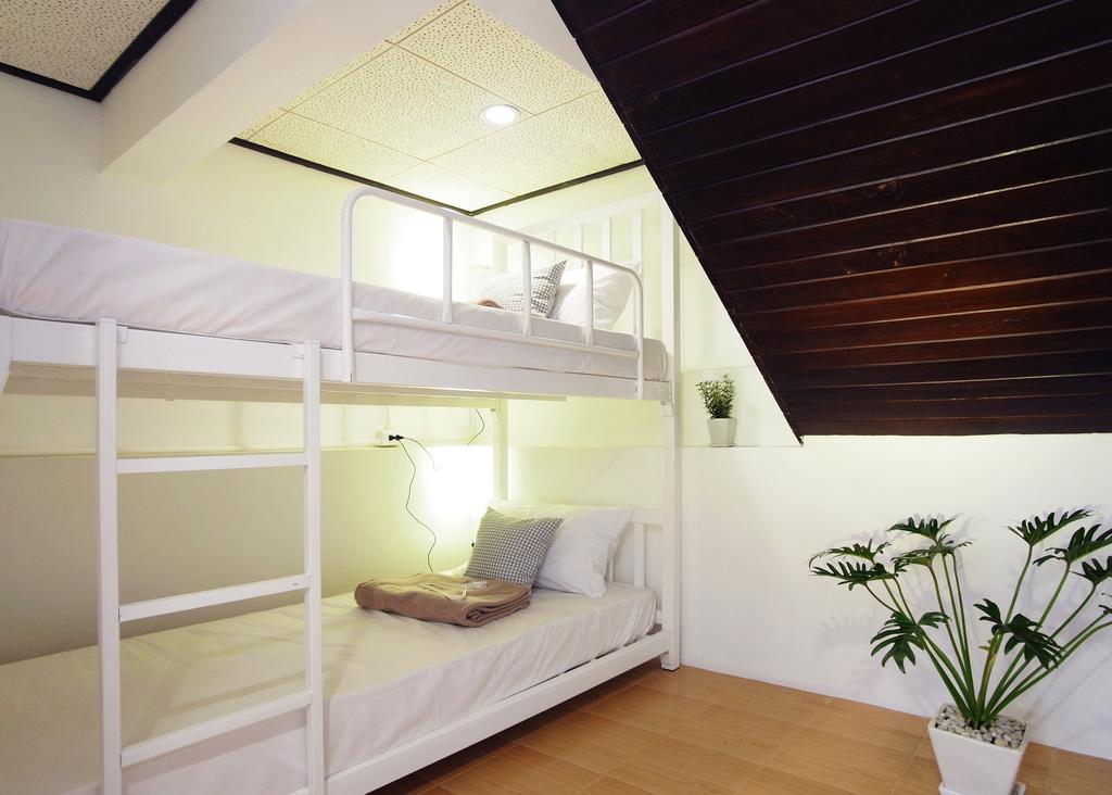 Squirrel Hostel Chiang Mai Bagian luar foto