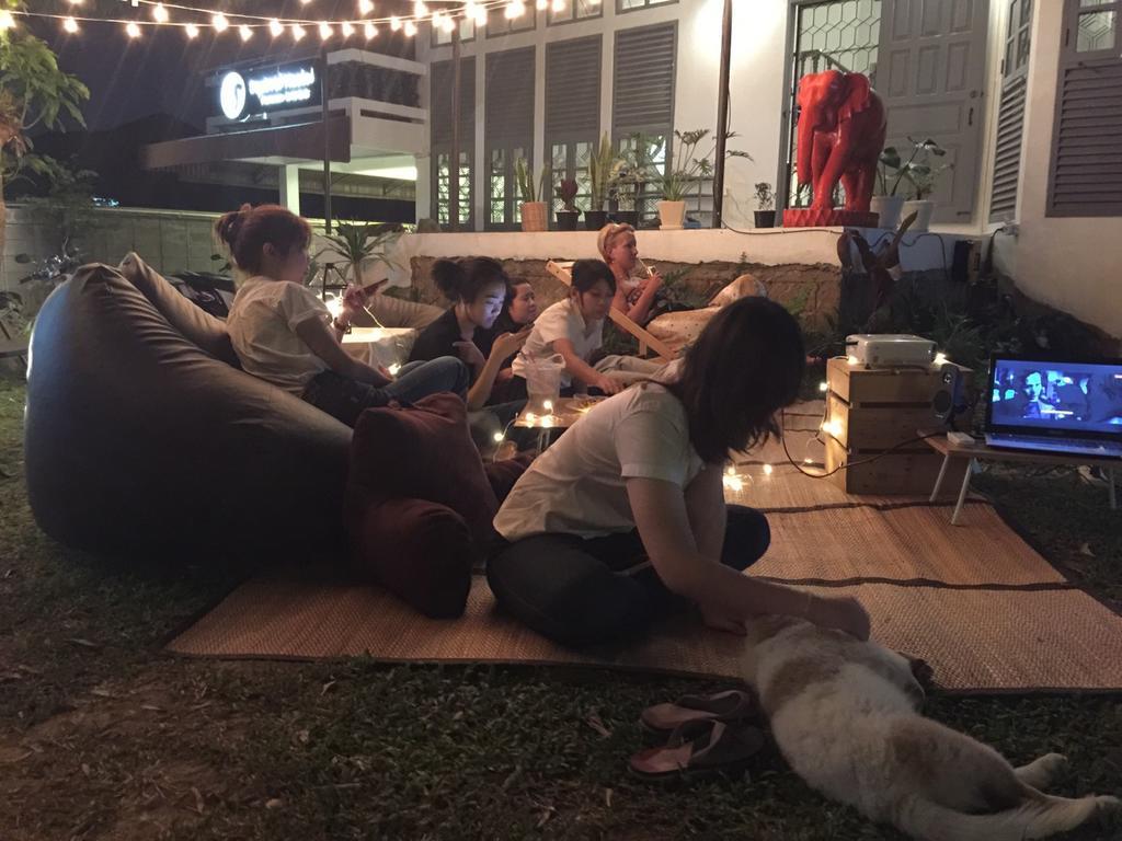 Squirrel Hostel Chiang Mai Bagian luar foto