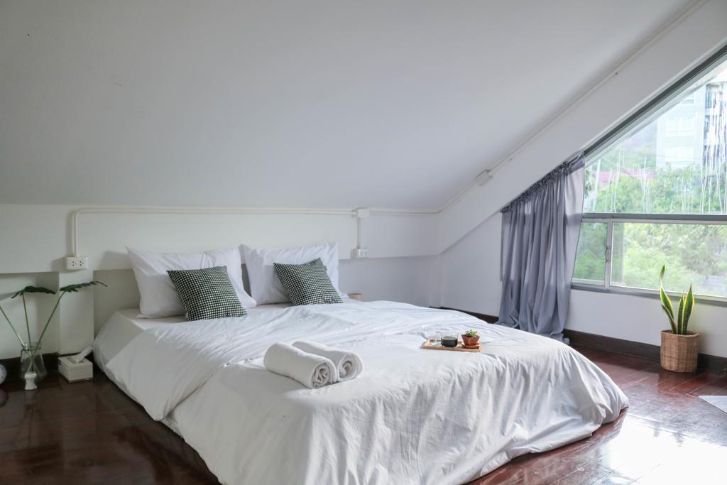 Squirrel Hostel Chiang Mai Bagian luar foto